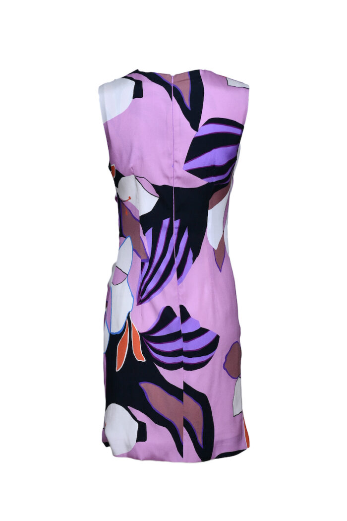 Kratka ANTEA haljina od svile cvetnog dezena slikana na ghost mannequin.