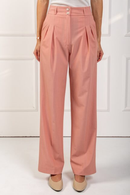 Wide leg pants with pleats in a pastel peach color. They exude an urban, chic sensibility and paired with our LETITIA blazer, make the perfect ensemble.